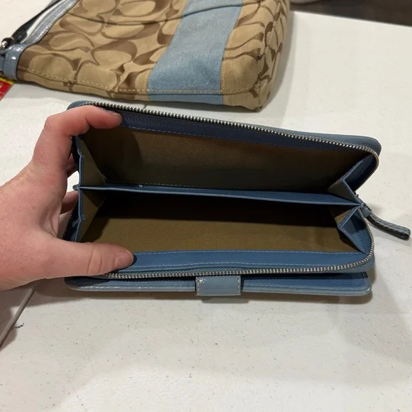 Coach Signature C Tan & Blue Striped Canvas and Leather Shoulder Bag and Wallet - Picture 15 of 17